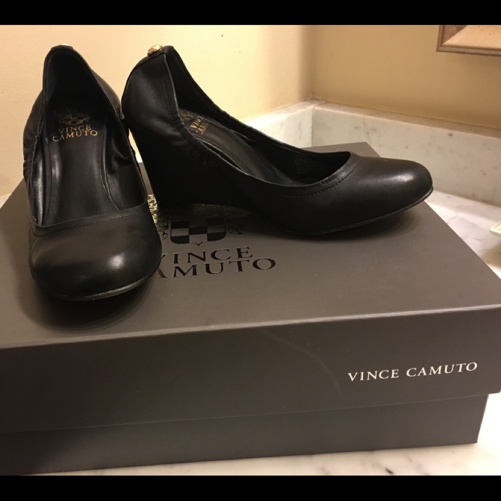 Vince Camuto Wedges